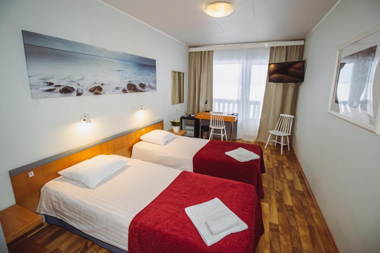 Hotel Promenaadi Haapsalu Exterior foto
