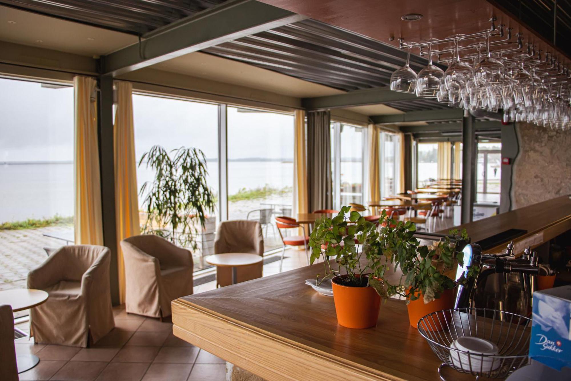 Hotel Promenaadi Haapsalu Exterior foto