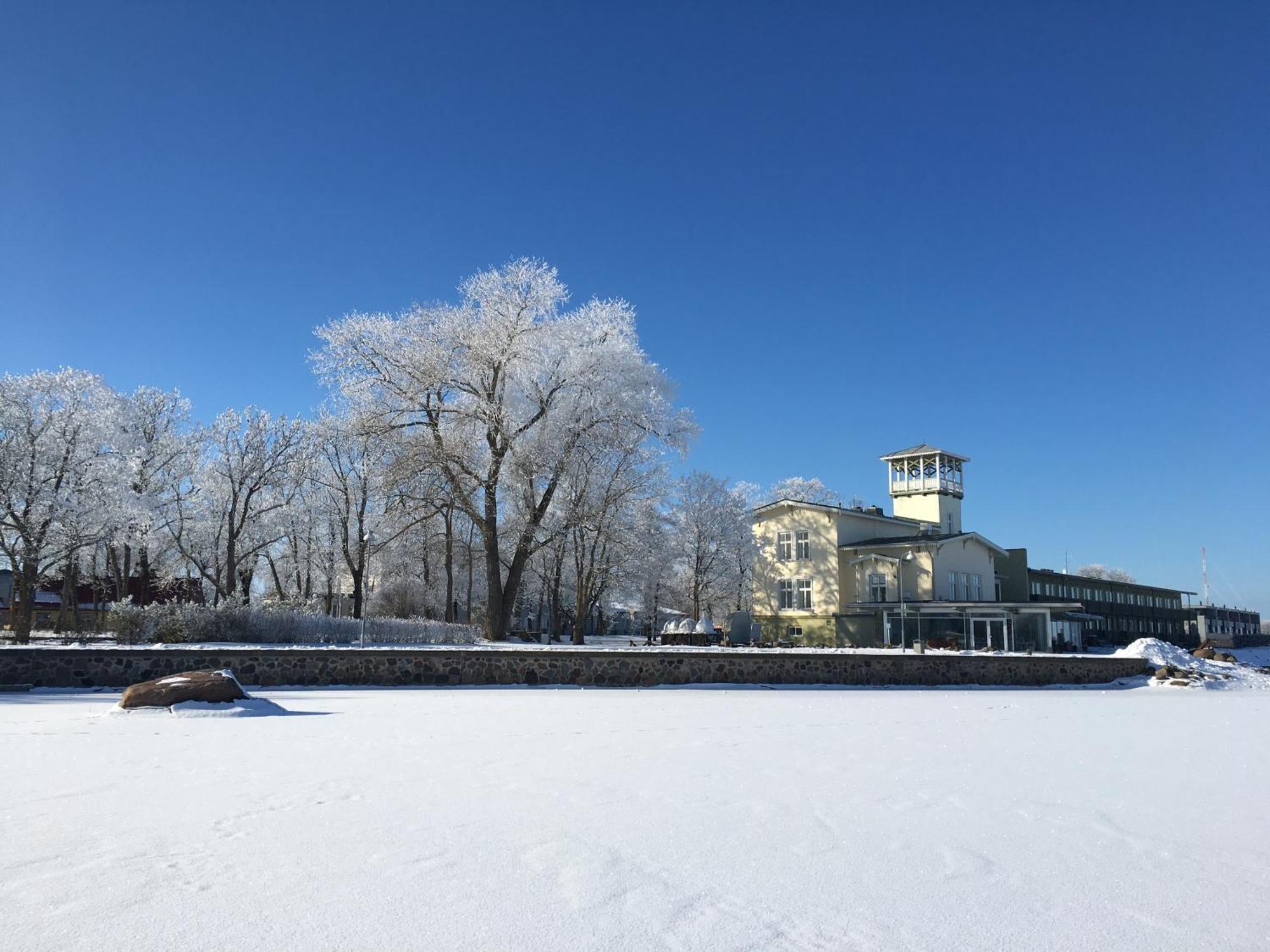 Hotel Promenaadi Haapsalu Exterior foto
